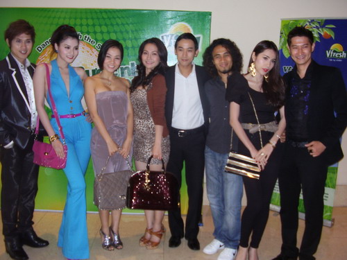Đoan Trang làm MC “Bước nhảy hoàn vũ”